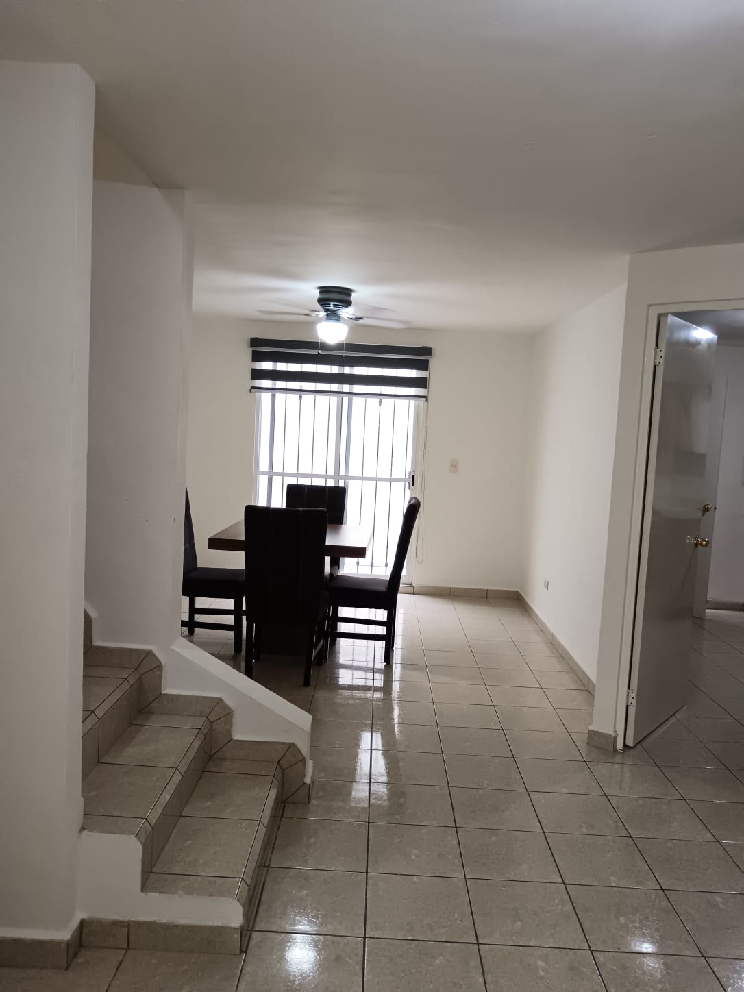 http://www.regioservicios.com/inmobiliaria/detalle/casa-en-renta-en-privadas-de-anahuac-casa-renta-escobedo-privadas-de-anahuac-foto_4