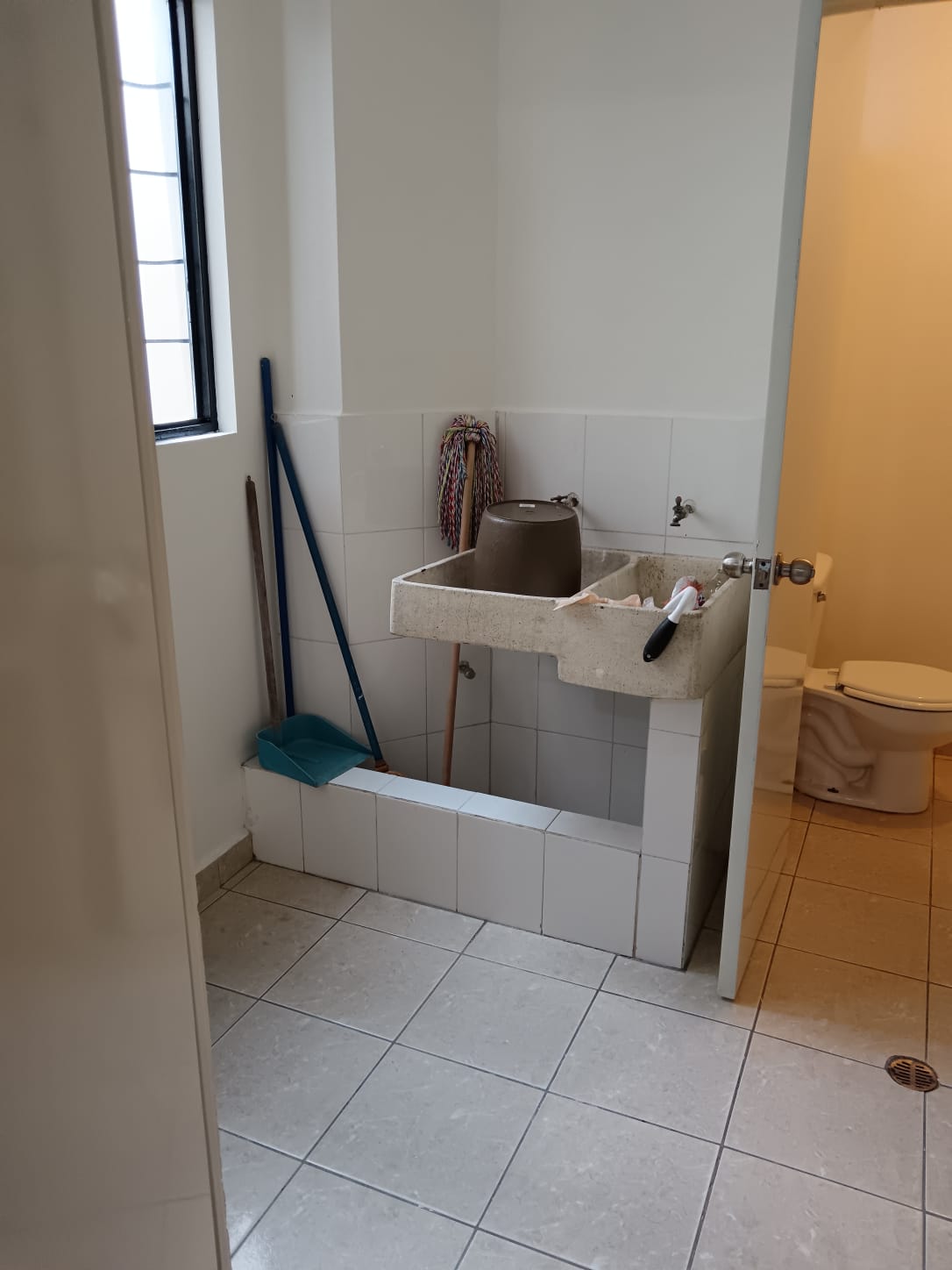 http://www.regioservicios.com/inmobiliaria/detalle/casa-en-renta-en-privadas-de-anahuac-casa-renta-escobedo-privadas-de-anahuac-foto_10