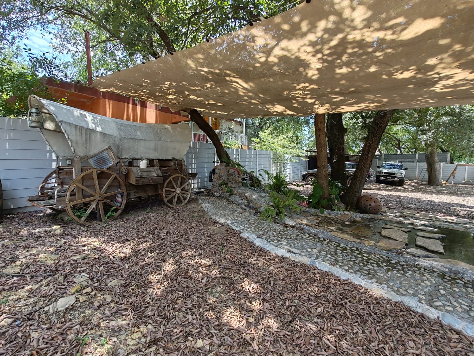 http://www.regioservicios.com/inmobiliaria/detalle/quinta-en-venta-en-montemorelos-quinta-venta-montemorelos-canoas-foto_13