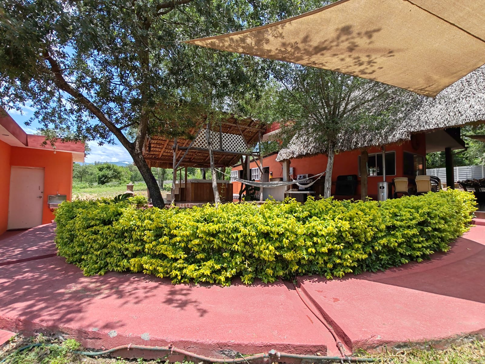 http://www.regioservicios.com/inmobiliaria/detalle/quinta-en-venta-en-montemorelos-quinta-venta-montemorelos-canoas-foto_23