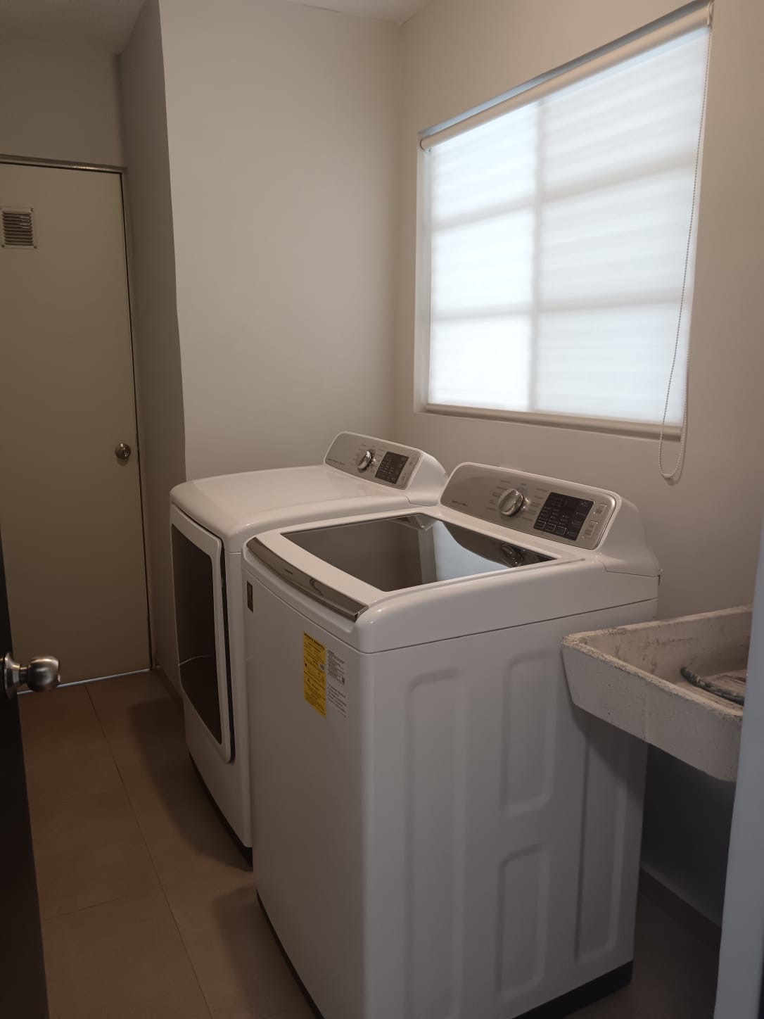 https://www.regioservicios.com/inmobiliaria/detalle/bella-casa-corintio-residencial-apodaca-casa-venta-apodaca-corintio-residencial-foto_5
